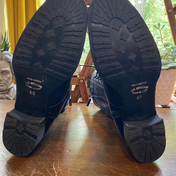 Beautiful Black Italian leather Vera Gomma boots EU 40 US 10.5 laces and zipper - Picture 11 of 11